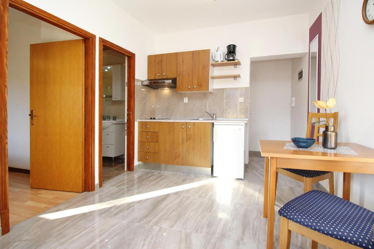 Apartments With A Parking Space Baska, Krk - 18716 Extérieur photo