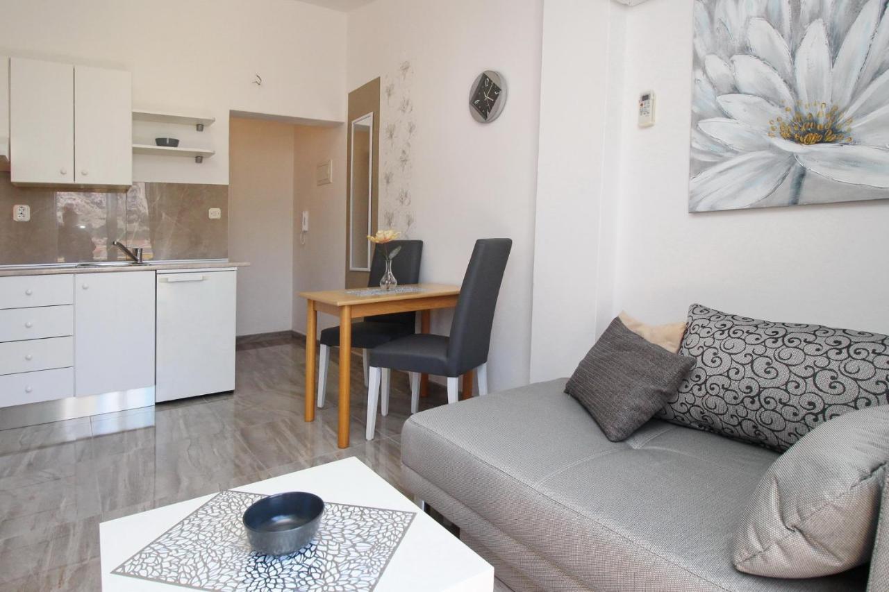 Apartments With A Parking Space Baska, Krk - 18716 Extérieur photo